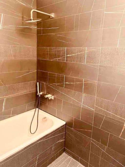 Large 3 Bed 3 Bathrooms Penthouse With Terrace And City Views In London Londres Exterior foto